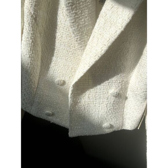 Forever 21 Woven Cropped Frayed-Trim, Double Breasted Blazer Size Medium NWT - Picture 8 of 9